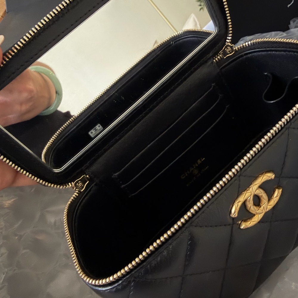 CHANEL small Vanity Crossbody with Gold Chain - Picture 8 of 12